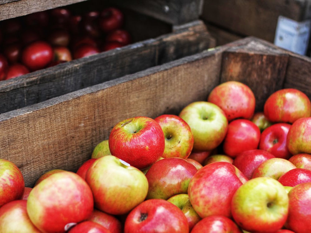 apples-crate of apples-foods that increase metabolism